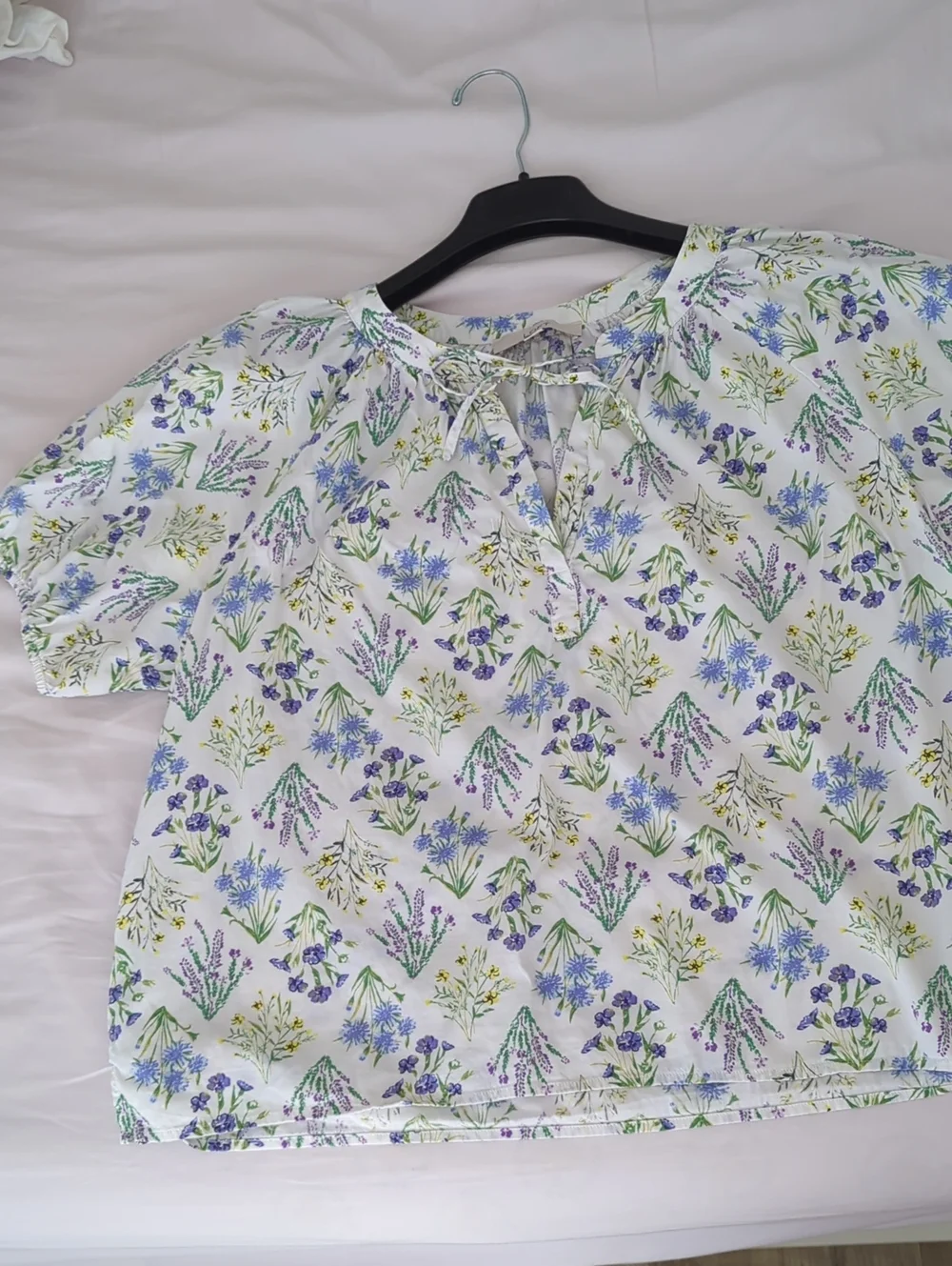 EUC LOFT Blouse Elastic Cuffs